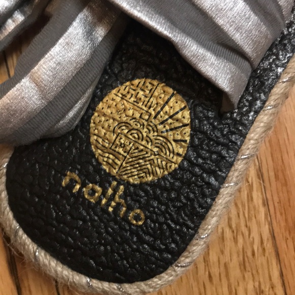 Nalho slip on and be comfortable! - Picture 2 of 4